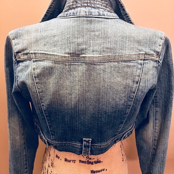 Cropped blue denim jacket - Picture 2 of 4
